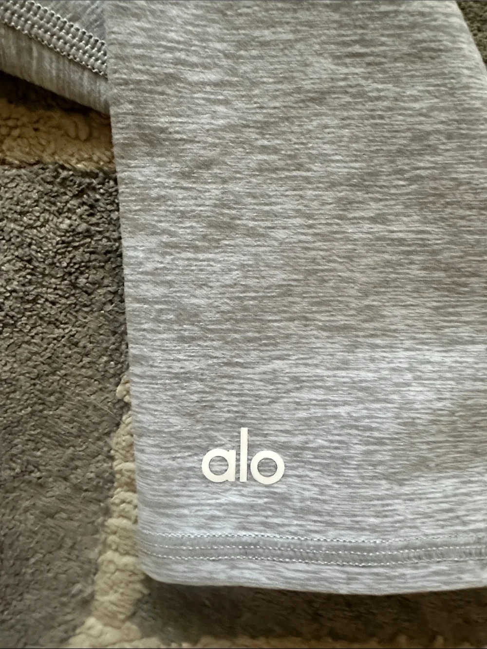 ALO Yoga Heather Gray Women's Cropped Leggings